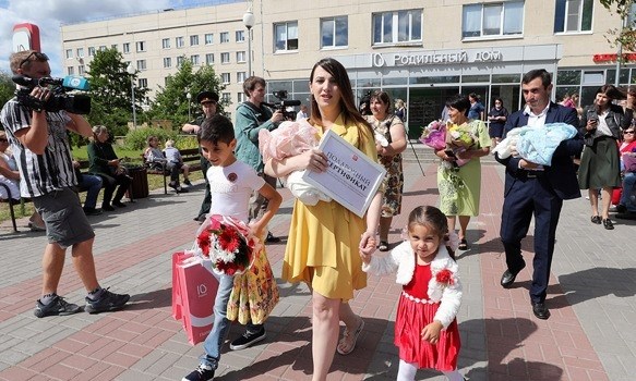 Льготы, предоставляемые семьям с множеством детей в следующем году: кому они доступны и как их получить